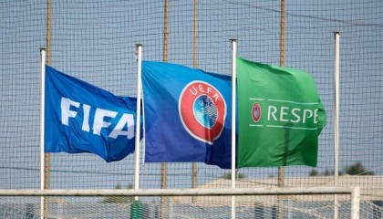 世界杯赛程-欧洲联赛向国际足联开战：赛程过载，救救精英球员！